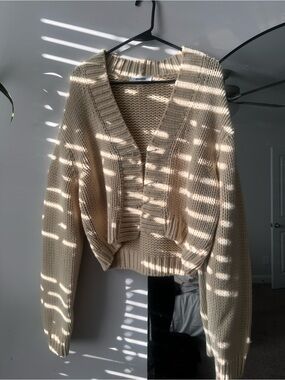 Guizio Cream Chunky V-Neck Cardigan Sweater w/ pins